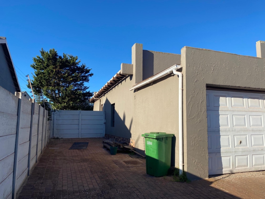 5 Bedroom Property for Sale in Parkersdorp Western Cape